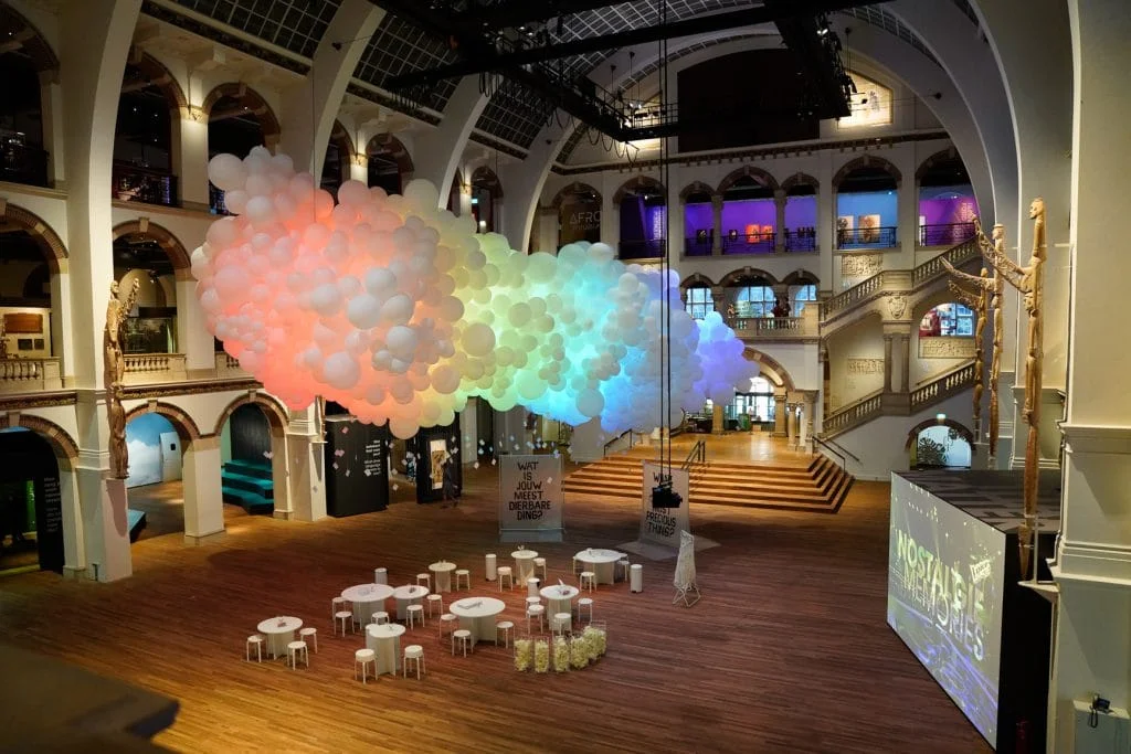 Stages of Air — Wie Wat Wolk rainbow LED balloon cloud sculpture at Tropenmuseum Amsterdam